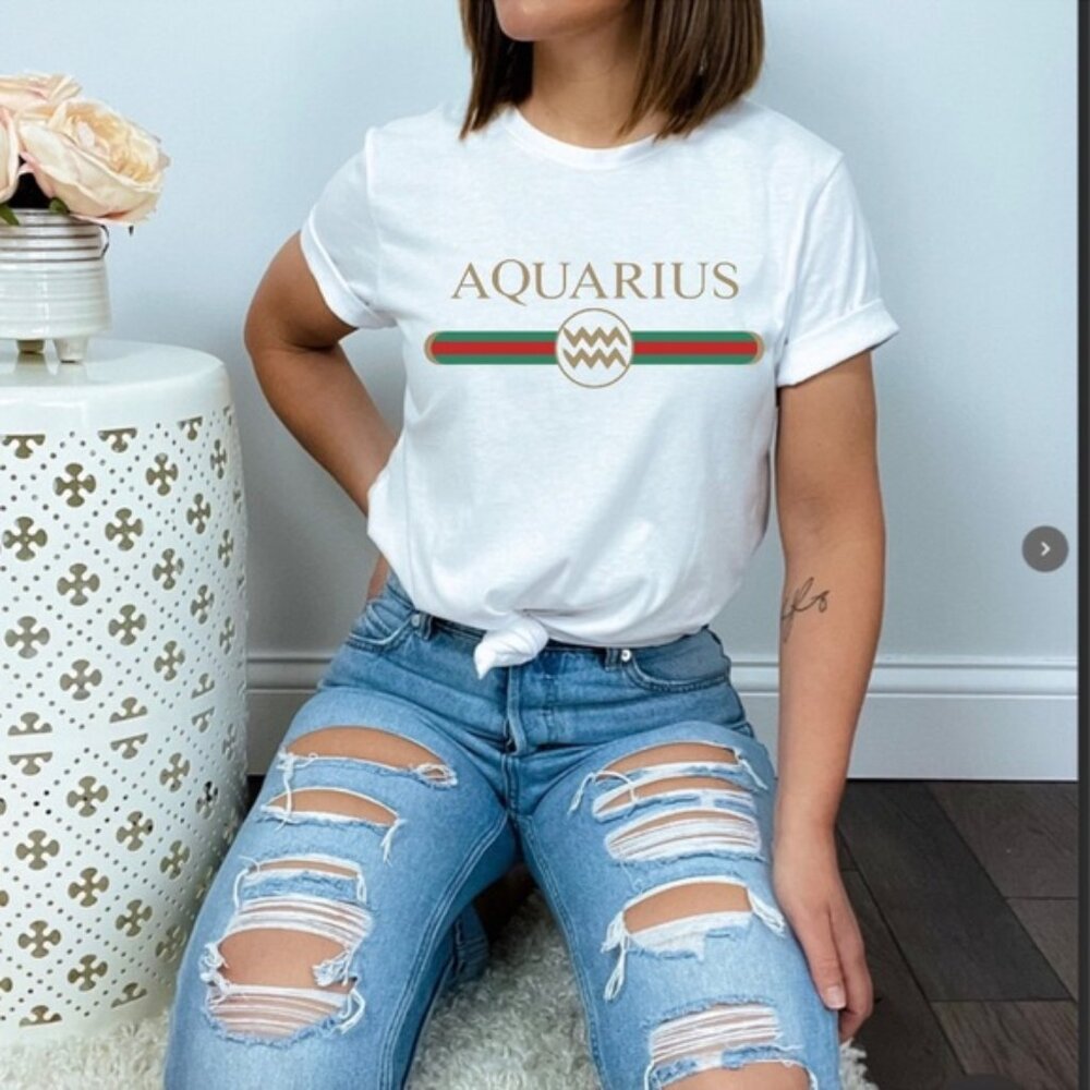 Aquarius zodiac sign T-shirt